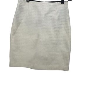 White House Black Market Houndstooth Boot Skirt. NWT